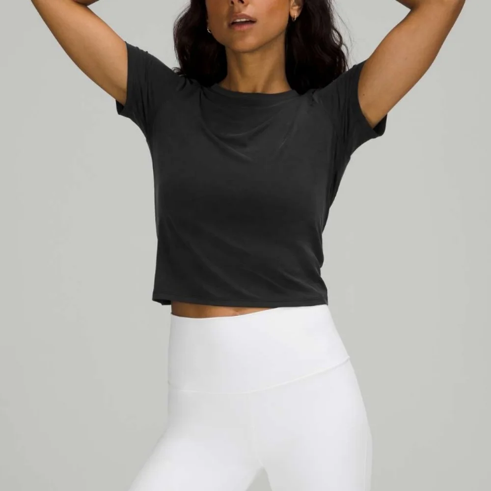 Lululemon Open Tie-Back Short Sleeve Black - Picture 2 of 13
